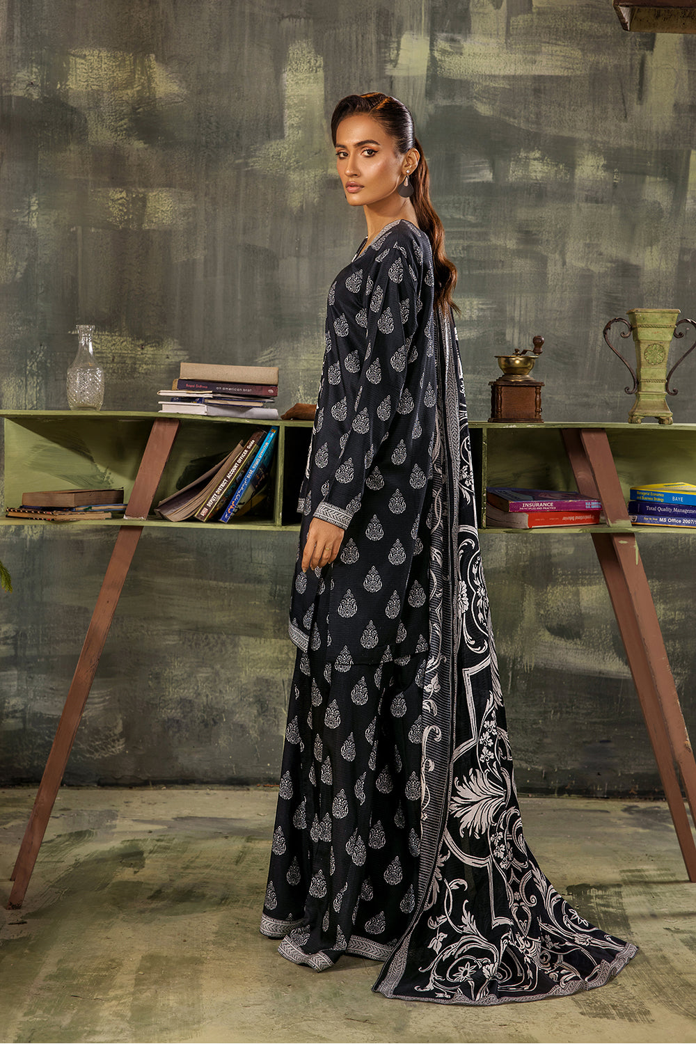 MLO02 | 3 PC UNSTITCHED