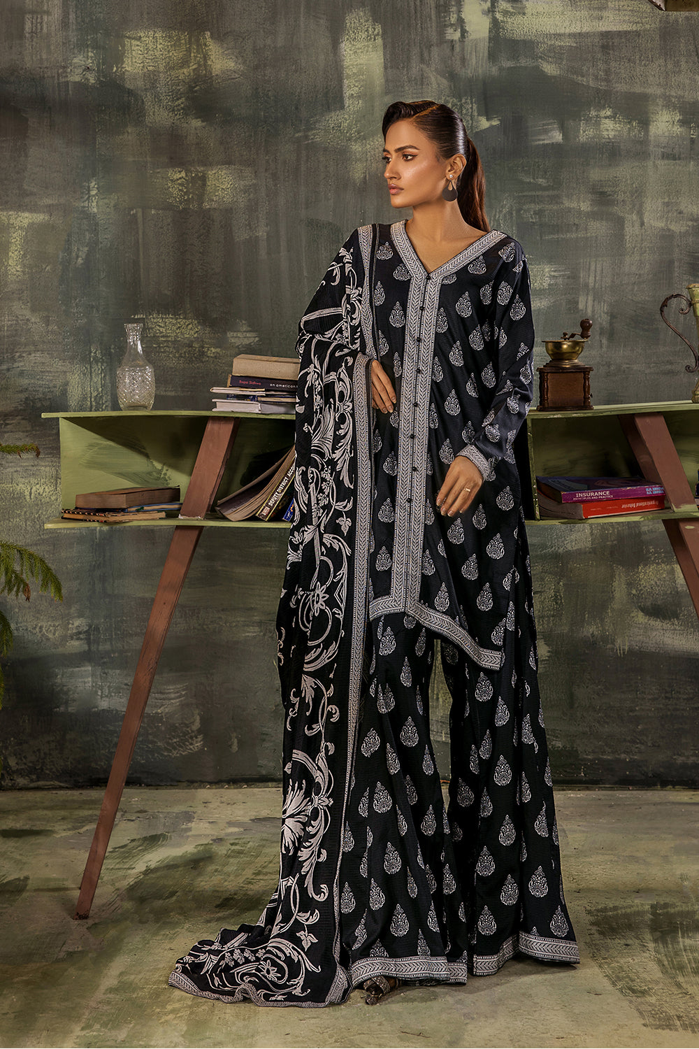 MLO02 | 3 PC UNSTITCHED