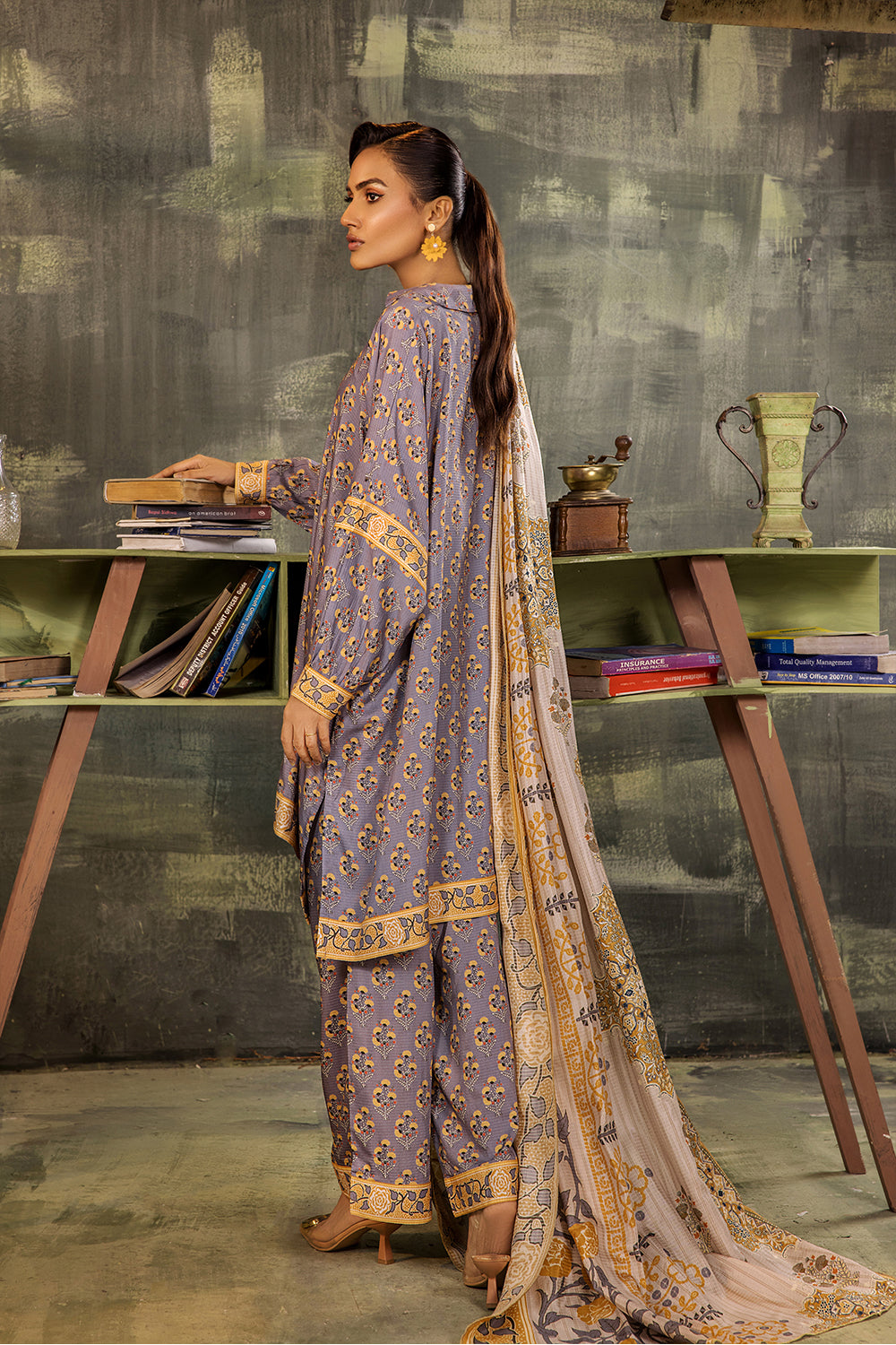 MLO03 | 3 PC UNSTITCHED