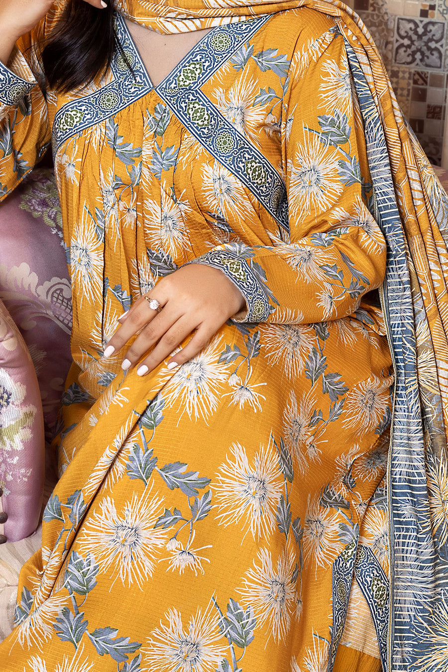 INR04 | 3PC UNSTITCHED